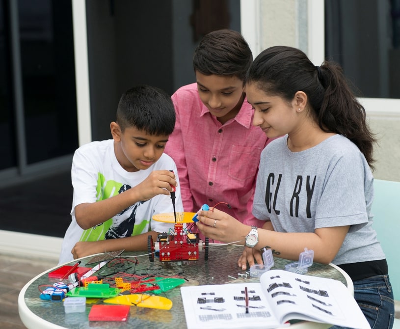 Descriptive alt text